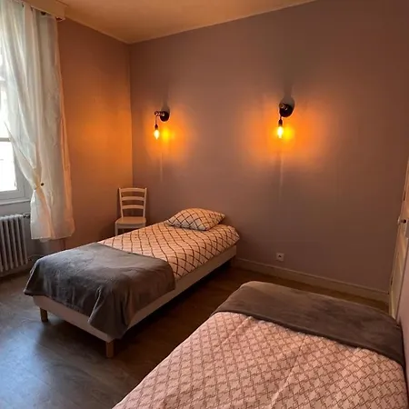 Appartement T4 70M2 - Meuble - Centre Ville - Proche Thermes Lons-le-Saunier Exterior photo